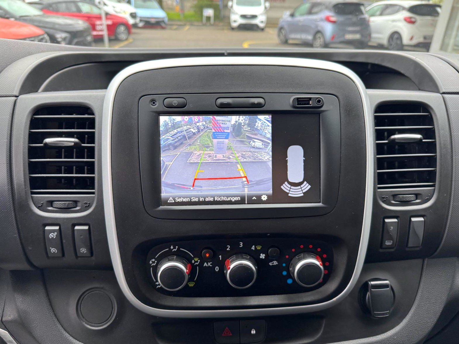 RENAULT Trafic Ene dCi120 2.0 Bus L2H1 *1550 KG Nutzlast*, Diesel, Occasion / Utilisé, Manuelle - 4