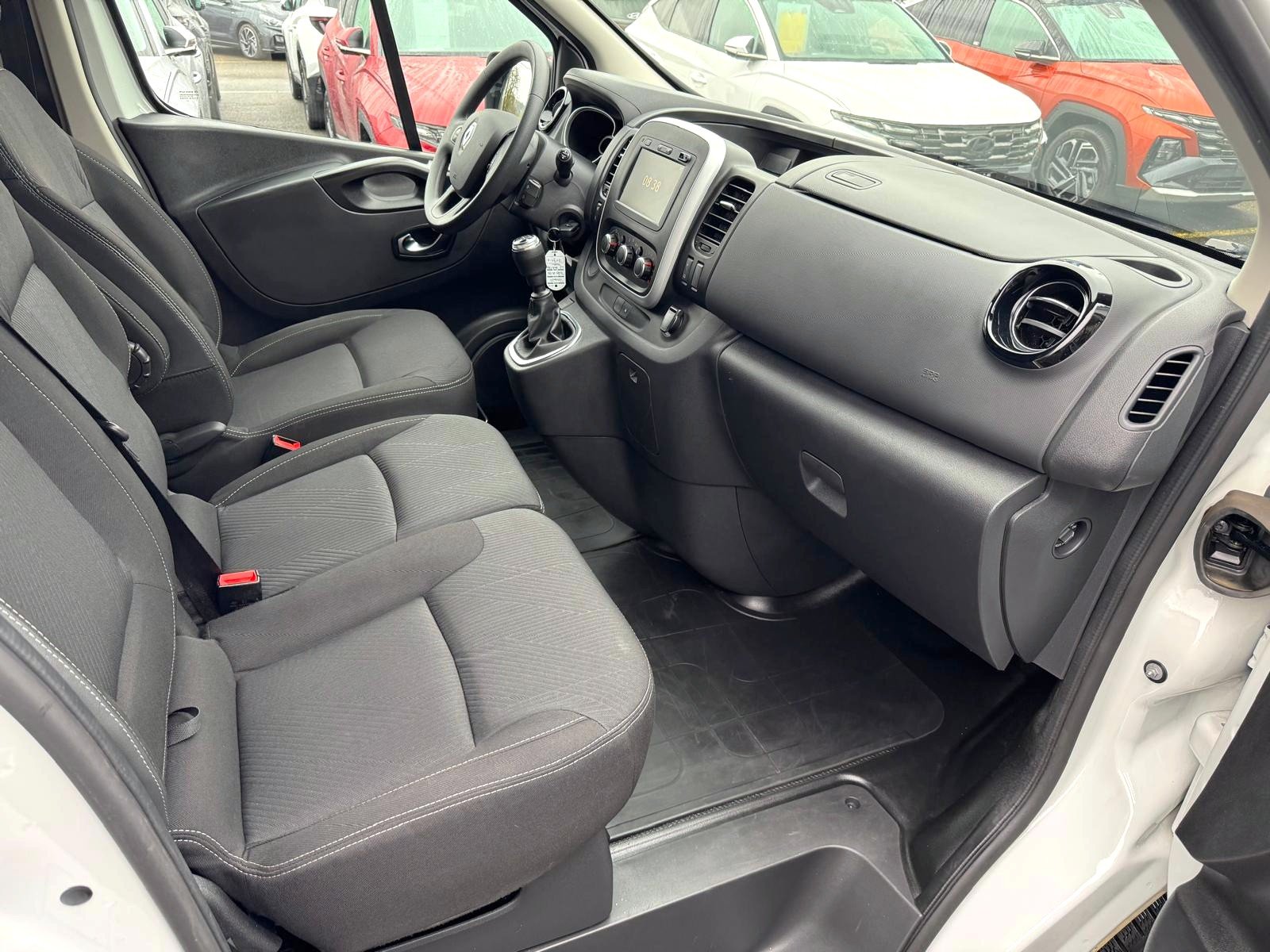RENAULT Trafic Ene dCi120 2.0 Bus L2H1 *1550 KG Nutzlast*, Diesel, Occasion / Utilisé, Manuelle - 6