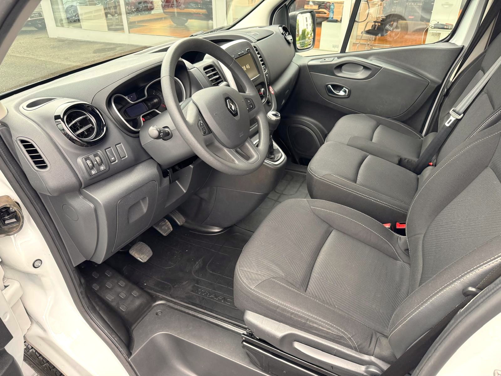 RENAULT Trafic Ene dCi120 2.0 Bus L2H1 *1550 KG Nutzlast*, Diesel, Occasion / Utilisé, Manuelle - 2