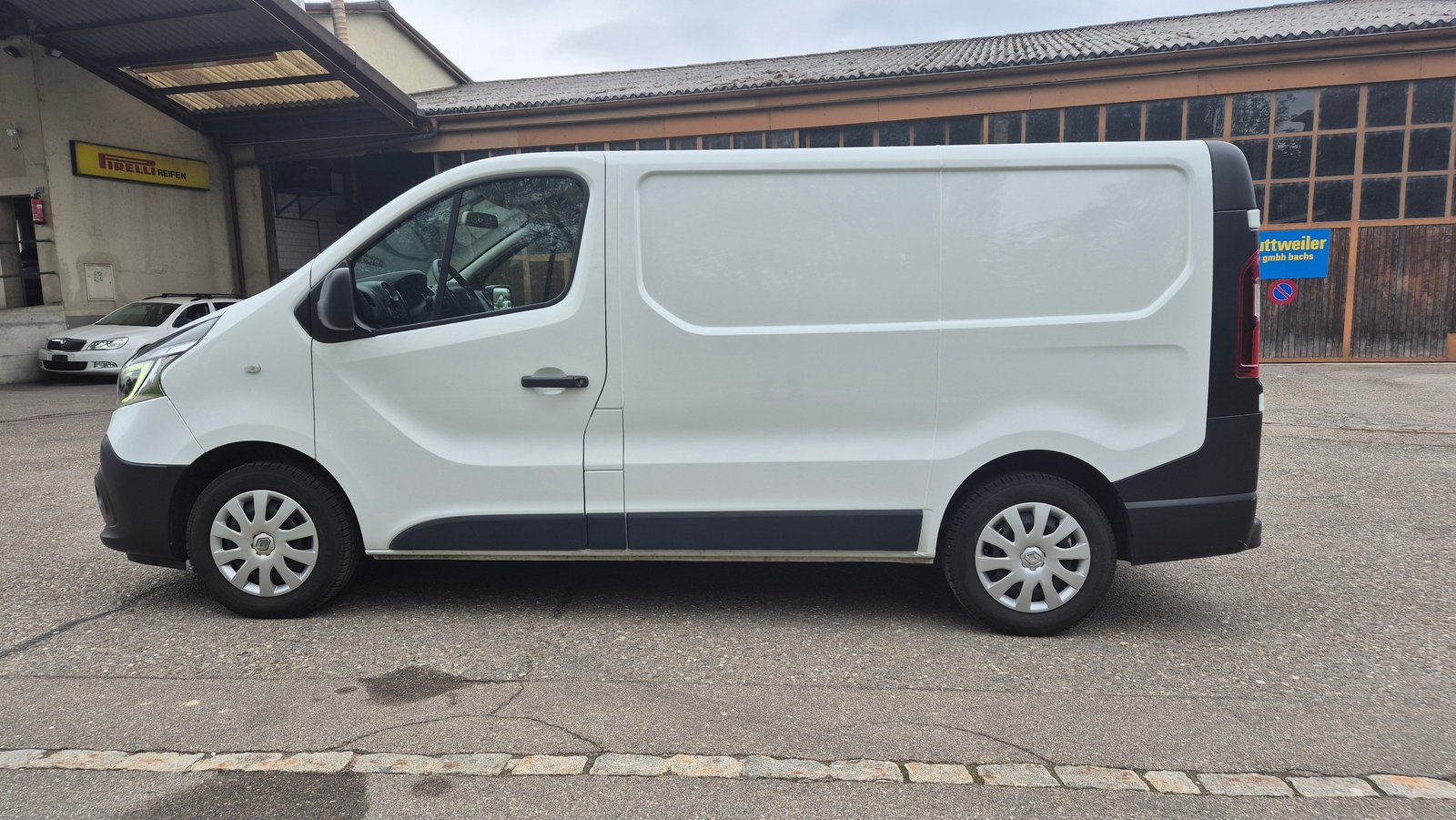 RENAULT Trafic 2.0 Energy dCi 120 3.0t Business L1H1, Diesel, Occasion / Gebraucht, Handschaltung - 2