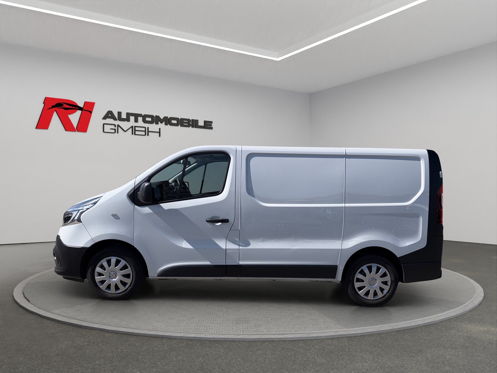 RENAULT Trafic 2.0 Energy dCi 120 3.0t Business L1H1, Diesel, Second hand / Used, Manual - 5