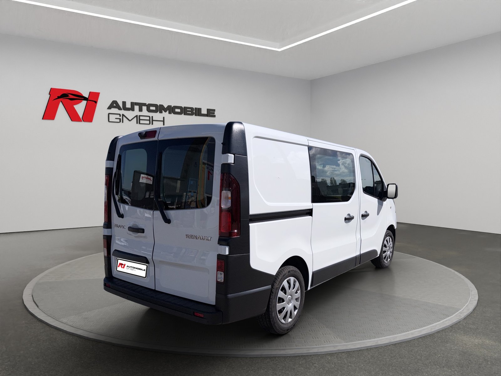 RENAULT Trafic 2.0 Energy dCi 120 3.0t Business L1H1, Diesel, Second hand / Used, Manual - 6