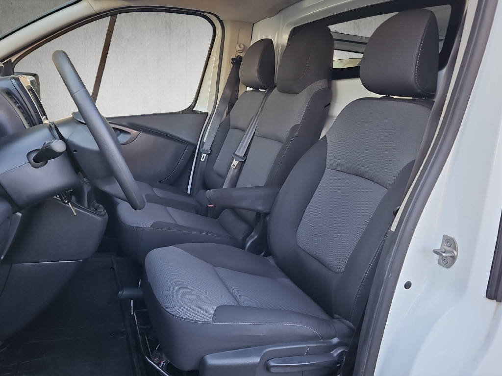 RENAULT Trafic Kaw. 3.0 t L1 H1 2.0 dCi 120 Business, Diesel, Second hand / Used, Manual - 5