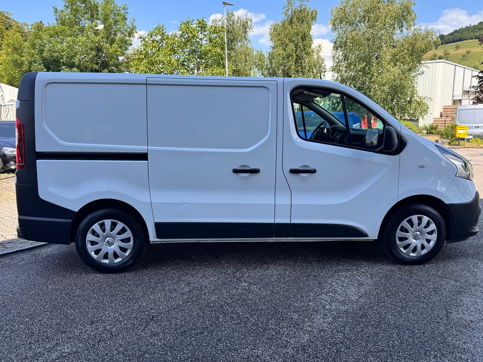 RENAULT Trafic 2.0 Energy dCi 120 3.0t Business L1H1, Diesel, Occasion / Gebraucht, Handschaltung - 2