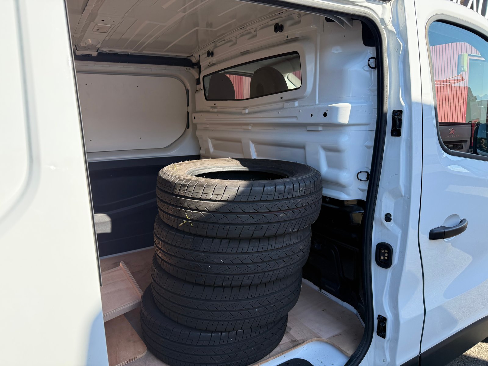 RENAULT Trafic 2.0 dCi 120 3.0t Access L2H1 Lang, Diesel, Occasion / Gebraucht, Handschaltung - 3
