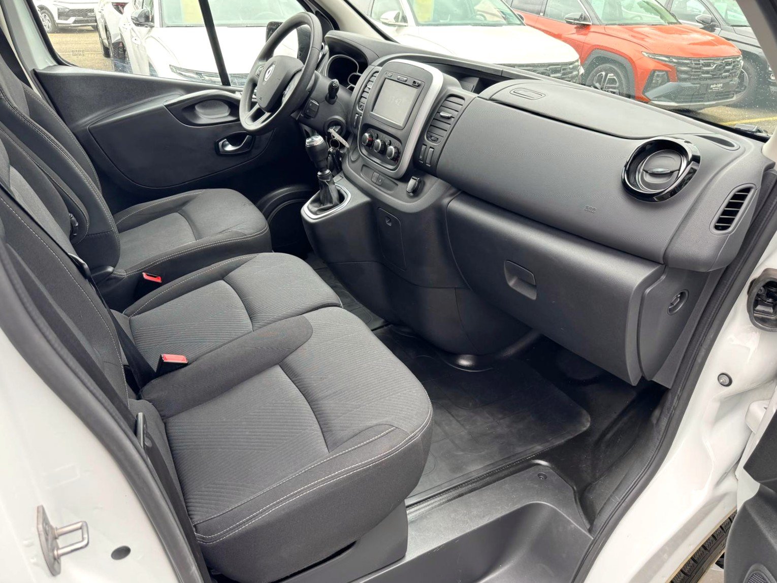 RENAULT Trafic 2.0 dCi 120 3.0t Business L1H1, Diesel, Second hand / Used, Manual - 6