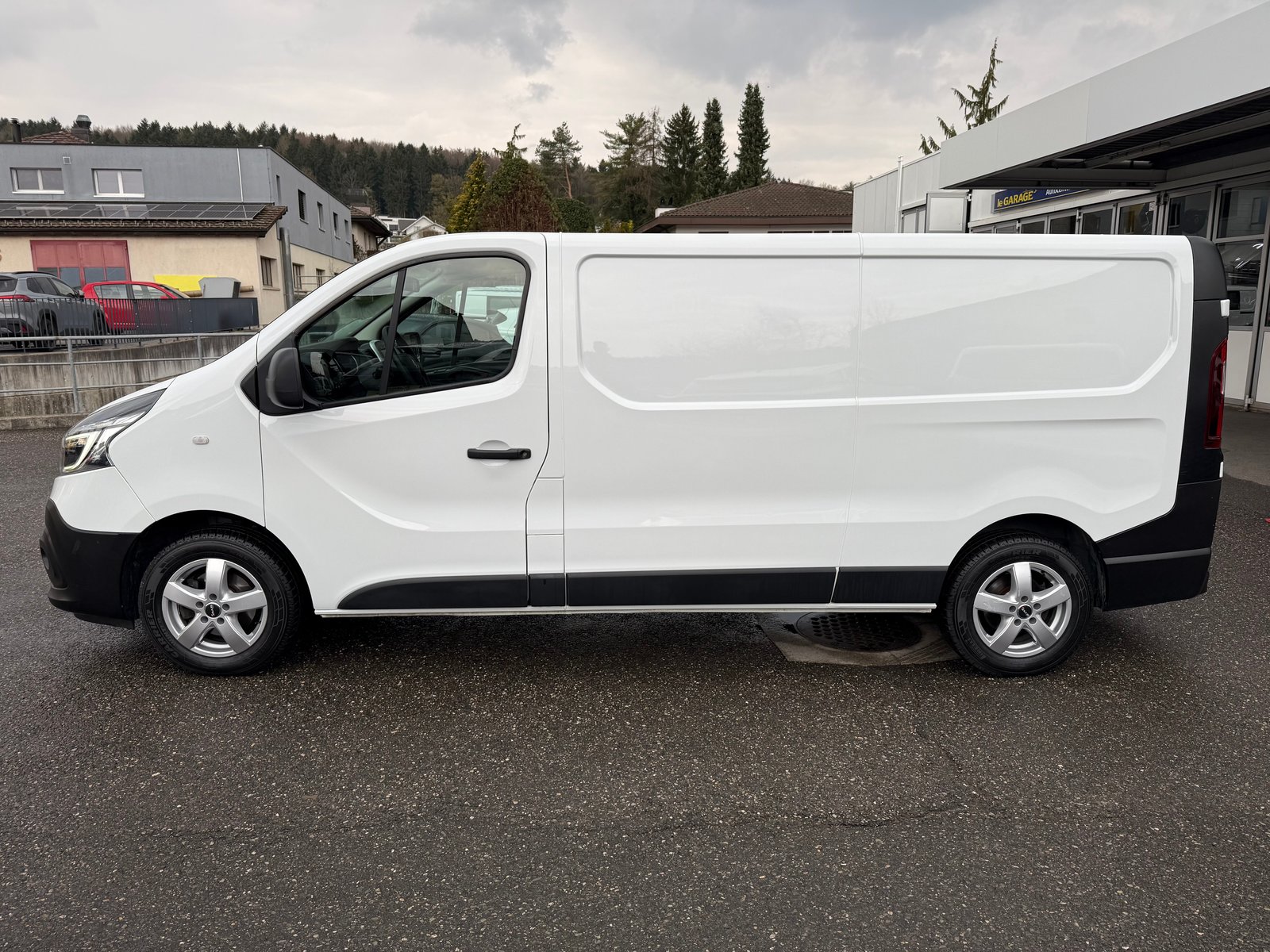 RENAULT Trafic 2.0 Energy dCi 120 3.0t Business L2H1, Diesel, Second hand / Used, Manual - 3