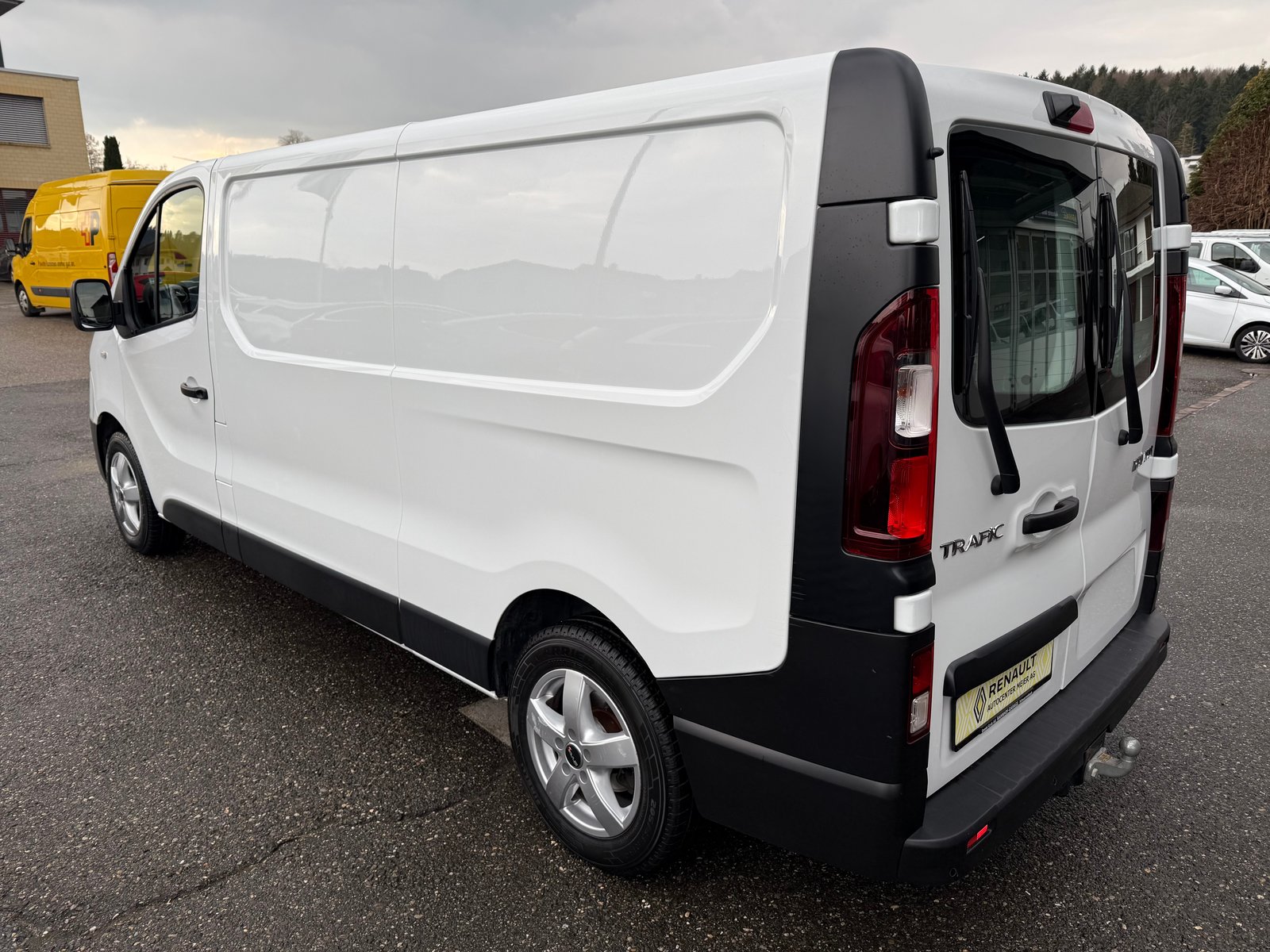 RENAULT Trafic 2.0 Energy dCi 120 3.0t Business L2H1, Diesel, Second hand / Used, Manual - 4