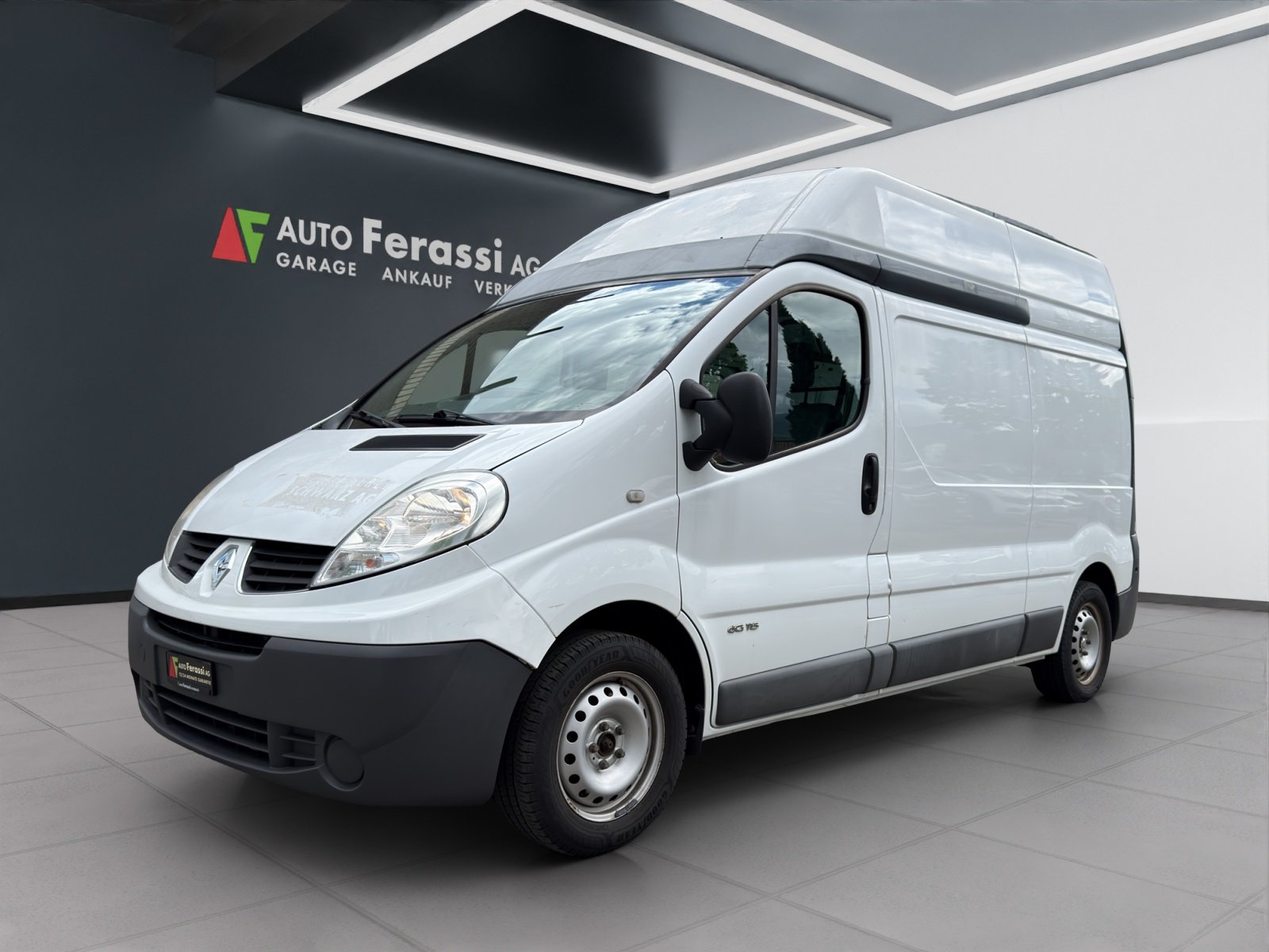 RENAULT Trafic 2.0 dCi 115 2.9t L2H2
