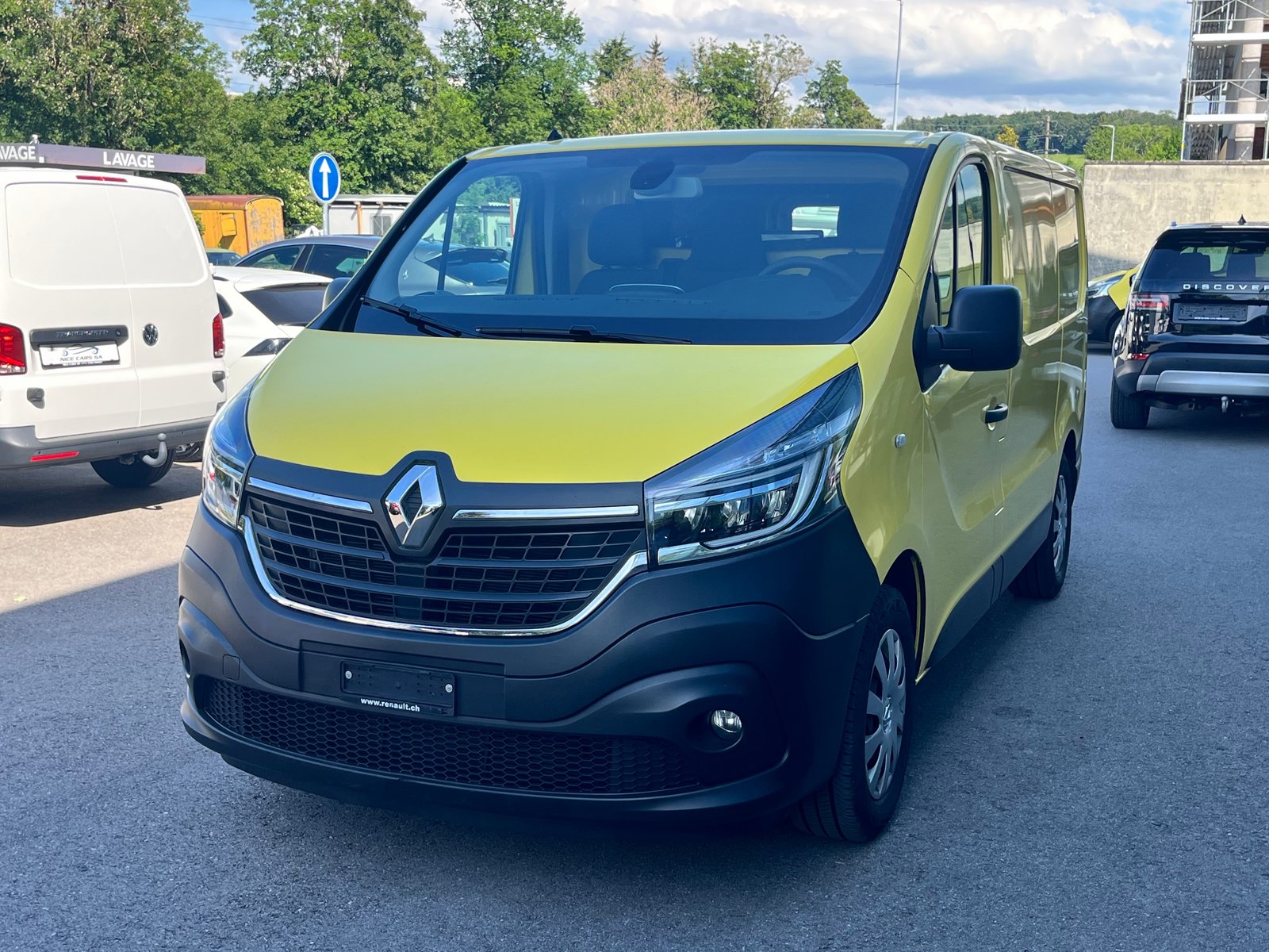 RENAULT Trafic 2.0 ENERGY dCi145 3.0t Business L1H1, Diesel, Second hand / Used, Manual - 3