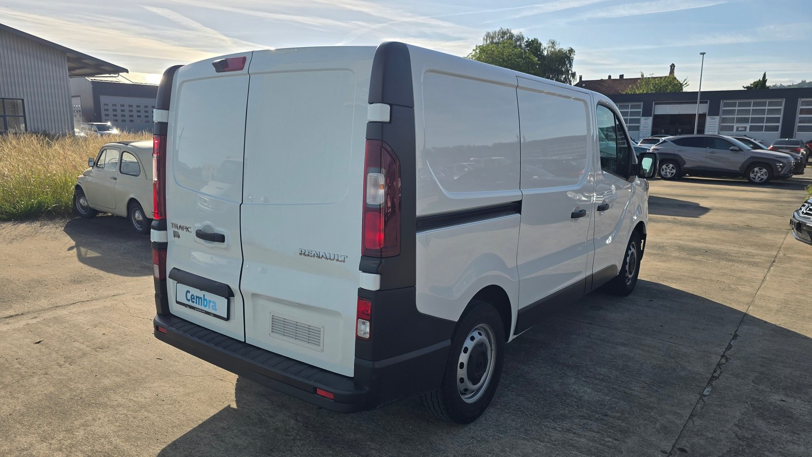 RENAULT Trafic 2.0 Blue dCi 150 Business L2H1 EDC EN, Diesel, Second hand / Used, Automatic - 4