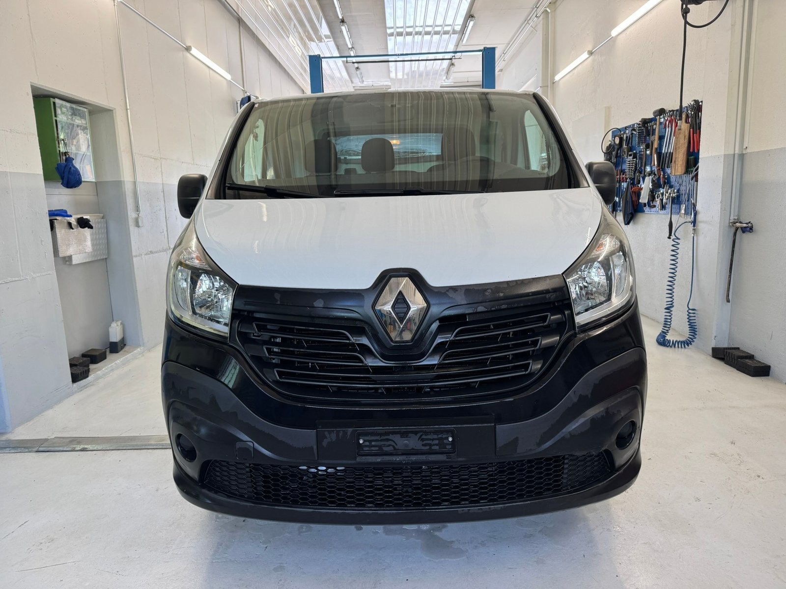RENAULT Trafic 1.6 dCi 90 2.7t Access L1H1, Diesel, Second hand / Used, Manual - 2