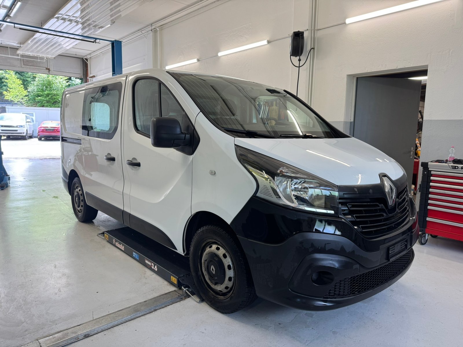 RENAULT Trafic 1.6 dCi 90 2.7t Access L1H1, Diesel, Second hand / Used, Manual - 3