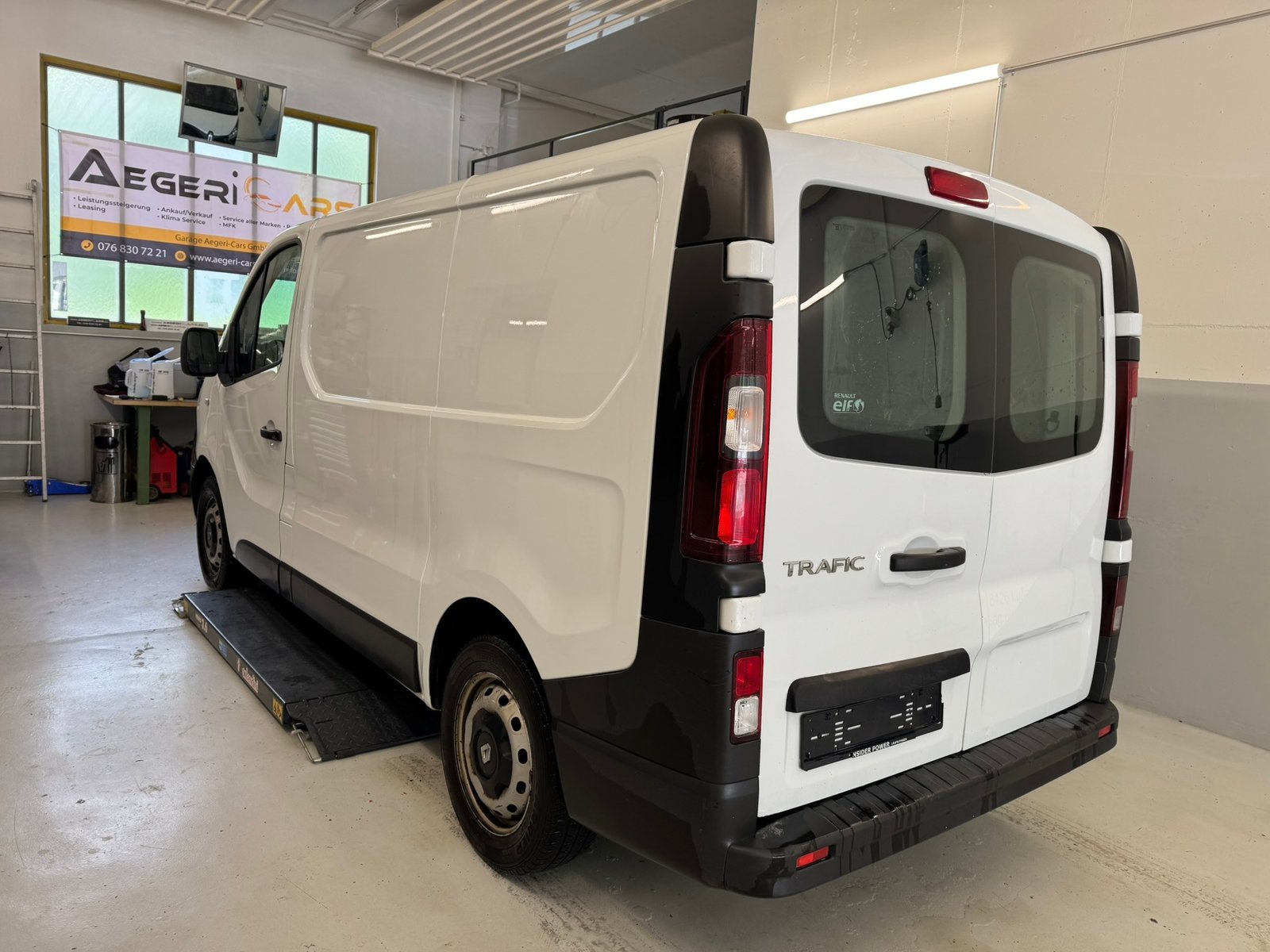 RENAULT Trafic 1.6 dCi 90 2.7t Access L1H1, Diesel, Second hand / Used, Manual - 6