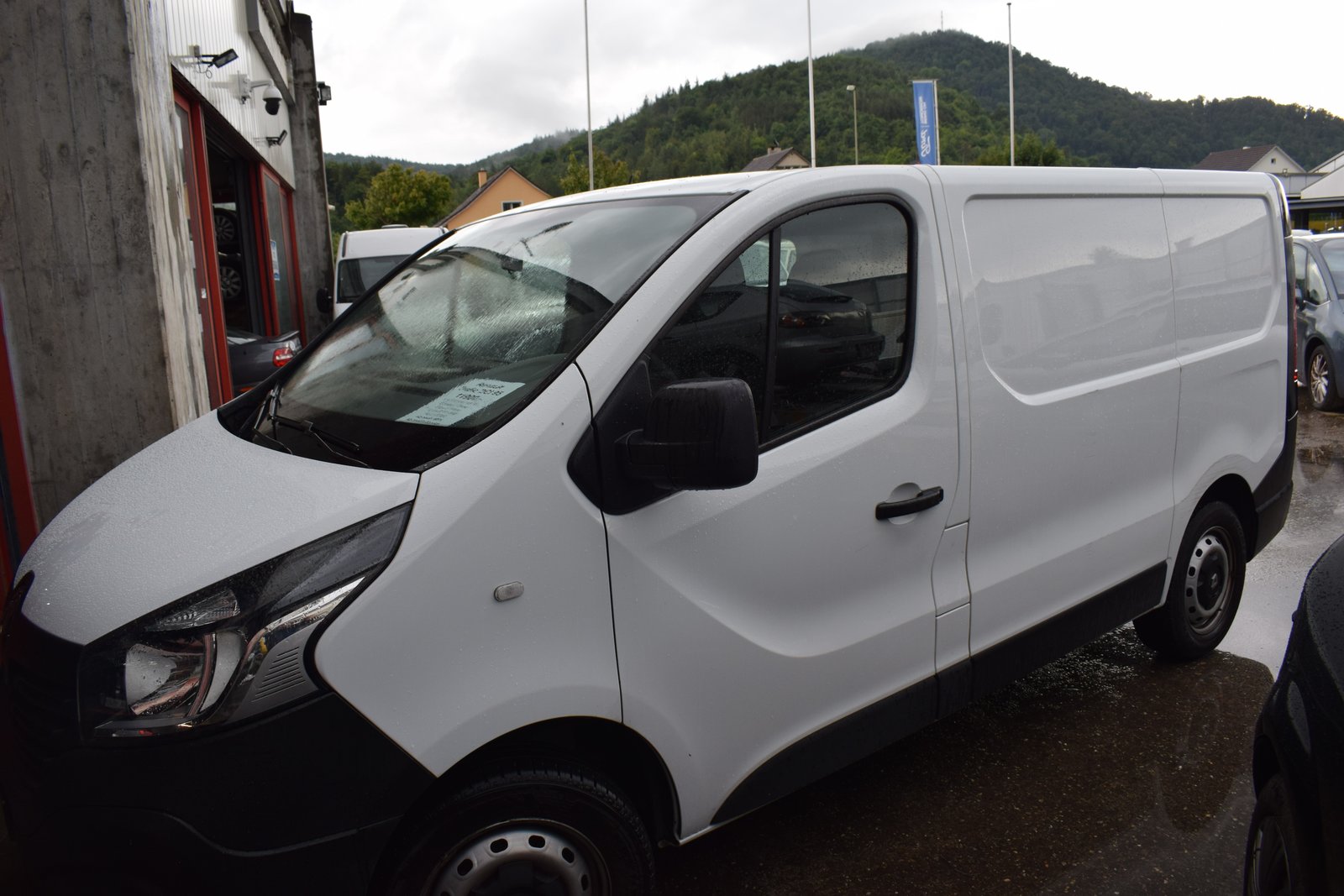 RENAULT Trafic 1.6 dCi 95 2.7t Access L1H1, Diesel, Second hand / Used, Manual - 3