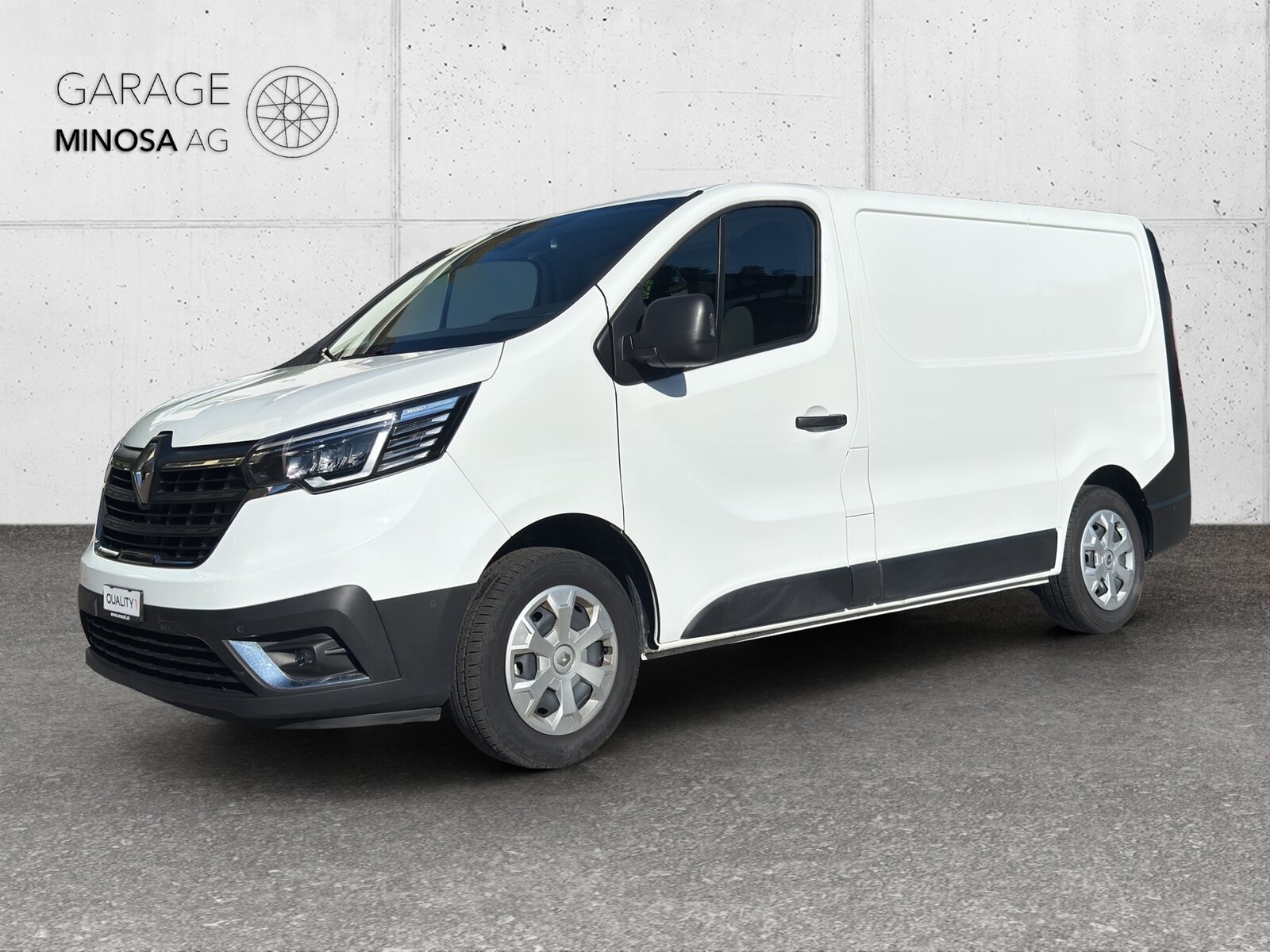 RENAULT Trafic 2.0 Blue dCi 130 Business L1H1 EN