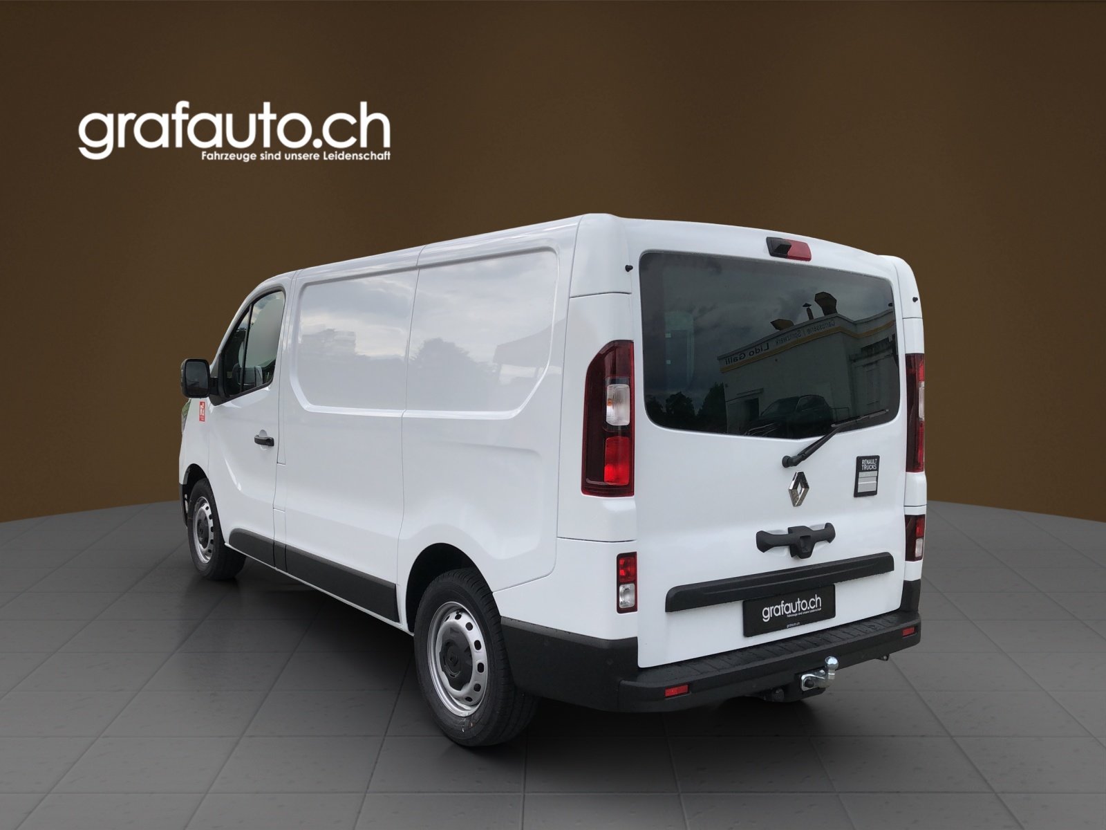 RENAULT Trafic Red VAN L1H1 2.0 dCi 150 EDC mit Heckklappe, Diesel, Ex-demonstrator, Automatic - 3