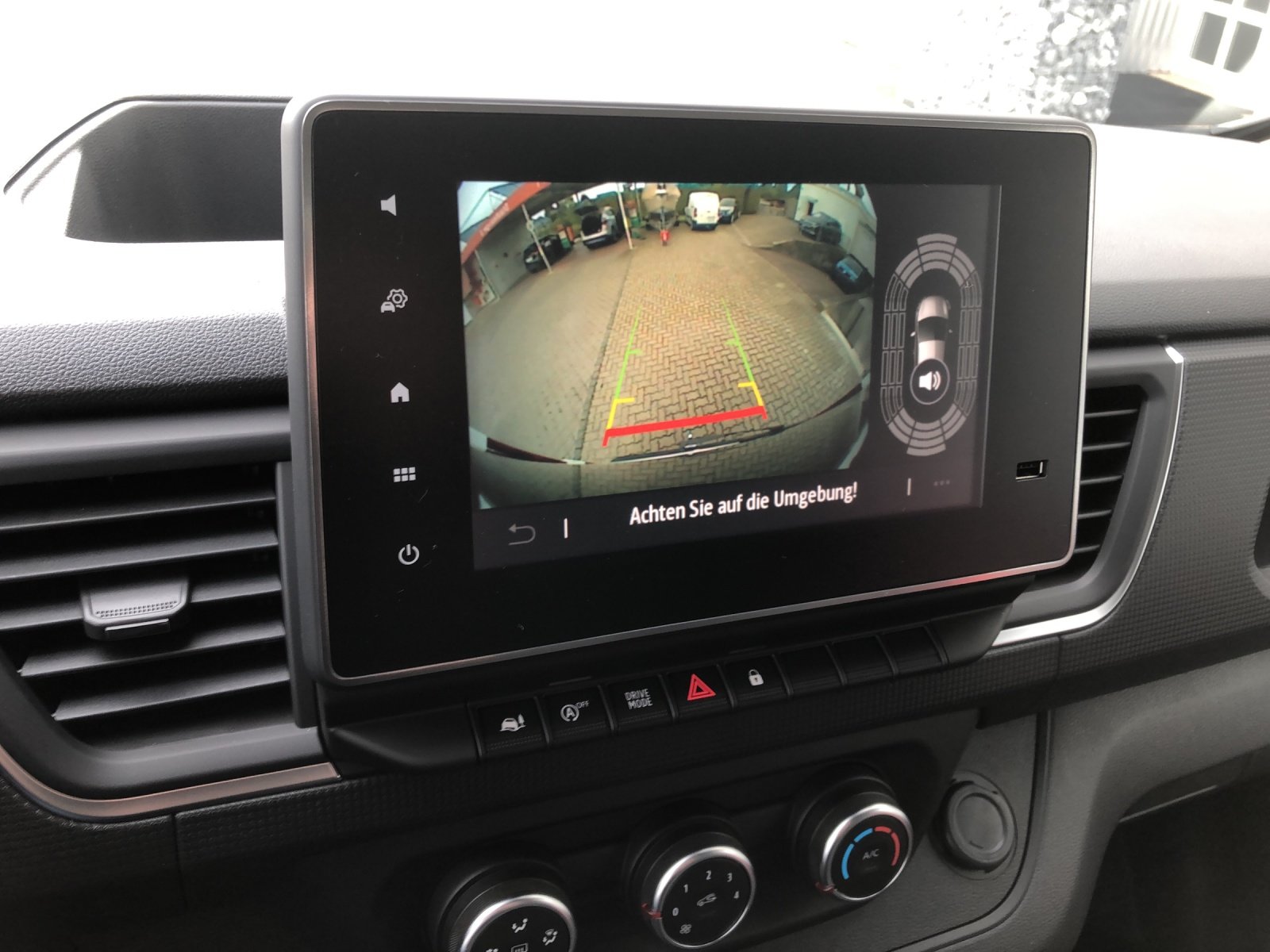 RENAULT Trafic Red VAN L1H1 2.0 dCi 150 EDC mit Heckklappe, Diesel, Ex-demonstrator, Automatic - 6