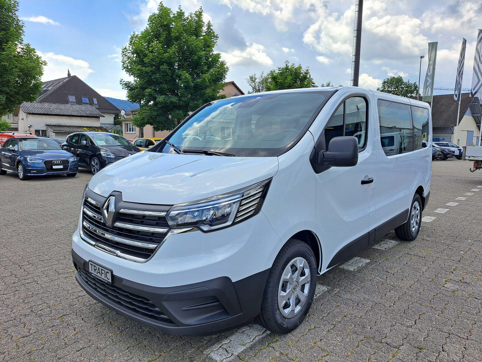 RENAULT Trafic Passenger & Spaceclass P equilibre Blue dCi 110