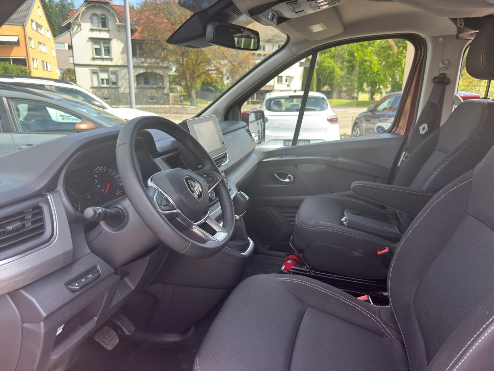 RENAULT Trafic Grand Spacenomad 2.0 dCi Blue 170 iconic, Diesel, Second hand / Used, Automatic - 6