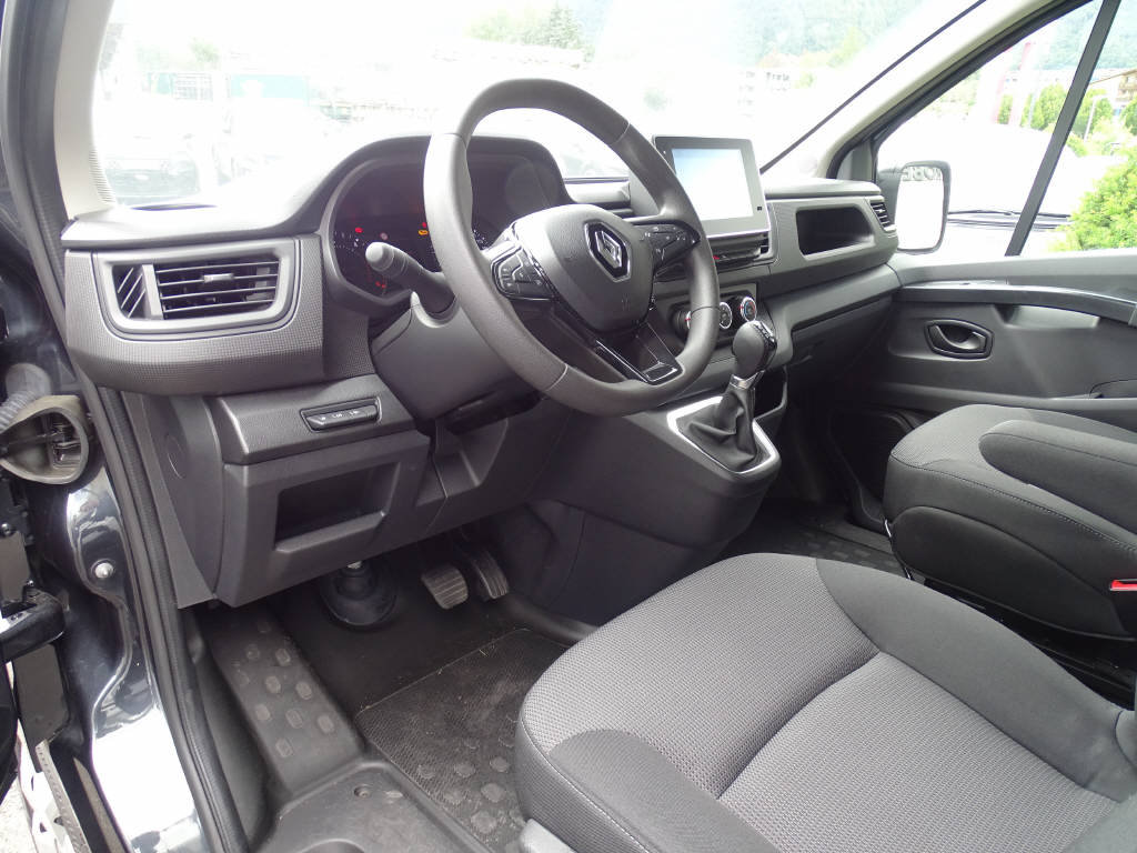 RENAULT Trafic Grand Passenger 2.0 dCi 8 places, Diesel, Occasion / Utilisé, Automatique - 2