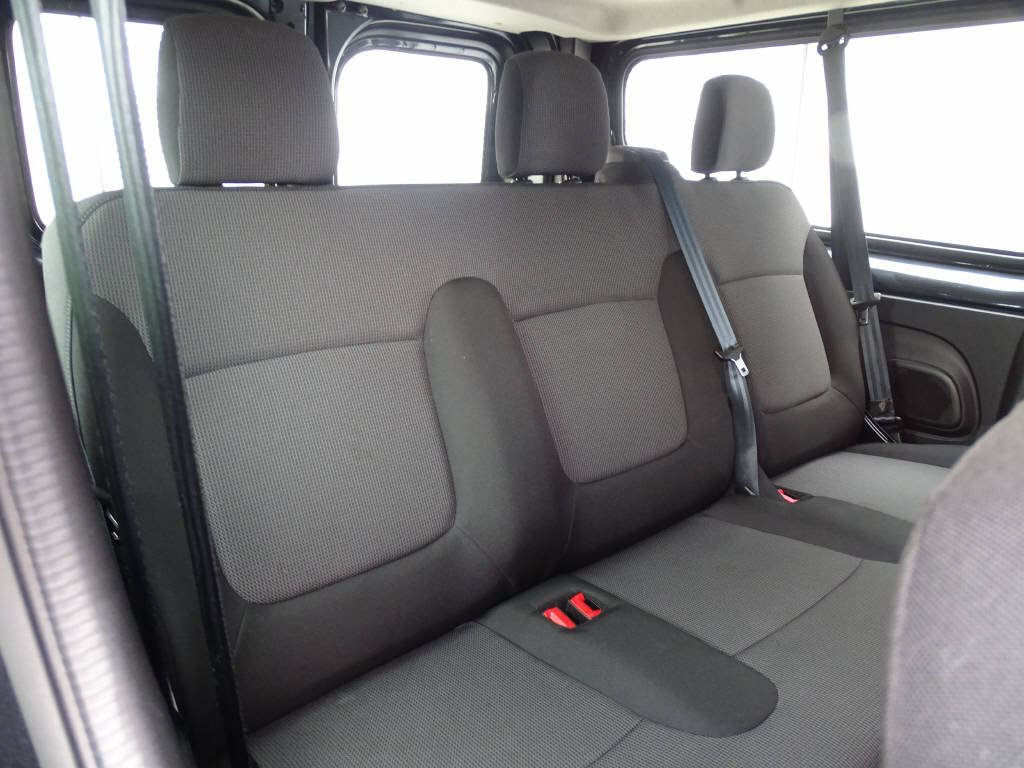 RENAULT Trafic Grand Passenger 2.0 dCi 8 places, Diesel, Occasion / Utilisé, Automatique - 5