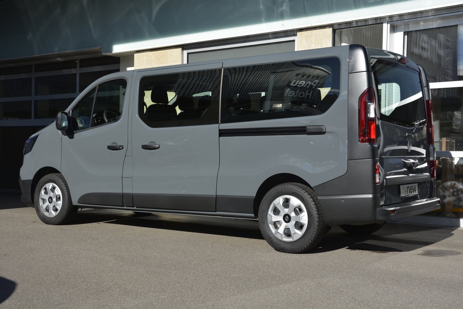 RENAULT Trafic Grand Passenger 2.0 dCi Blue 150 evolution, Diesel, Second hand / Used, Automatic - 4