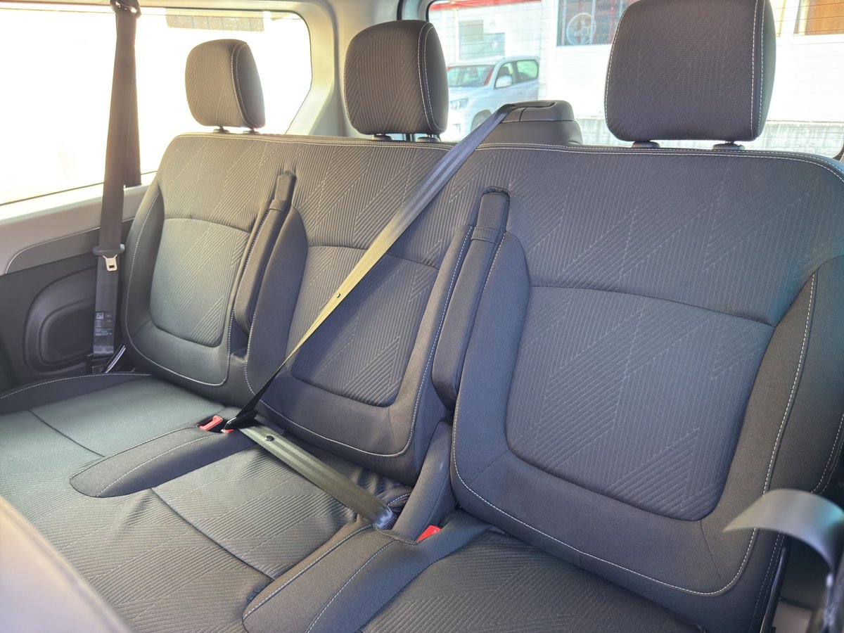RENAULT Trafic Blue dCi 150 Passenger Grand Techno, Diesel, Ex-demonstrator, Manual - 7
