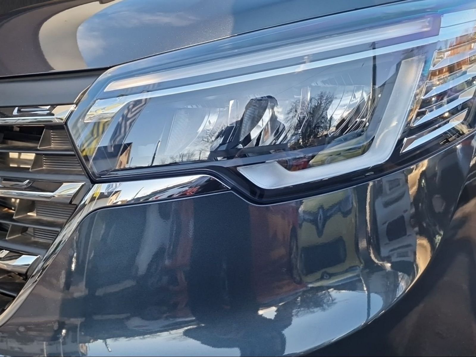 RENAULT Trafic Spaceclass 2.0 dCi Blue 170 EDC, Diesel, Ex-demonstrator, Automatic - 3