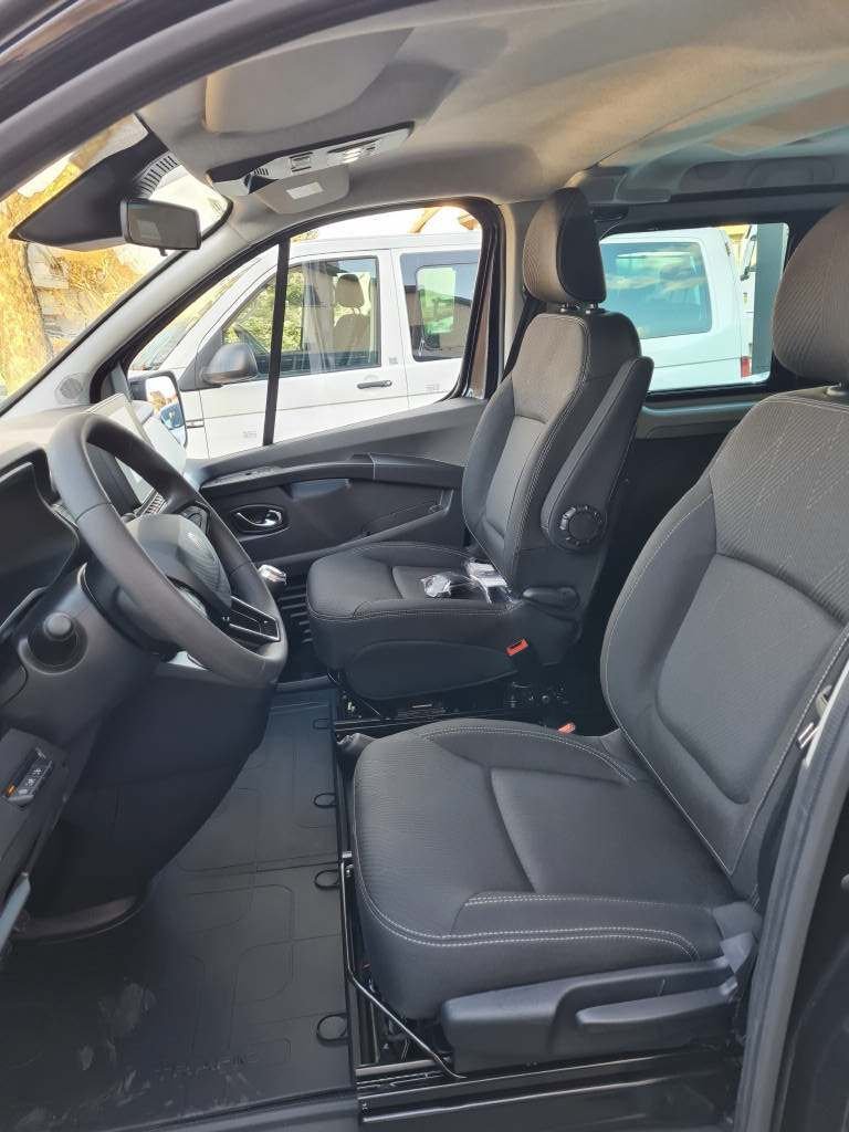 RENAULT Trafic Grand Passenger Techno Blue dCi 150, Diesel, Ex-demonstrator, Manual - 3