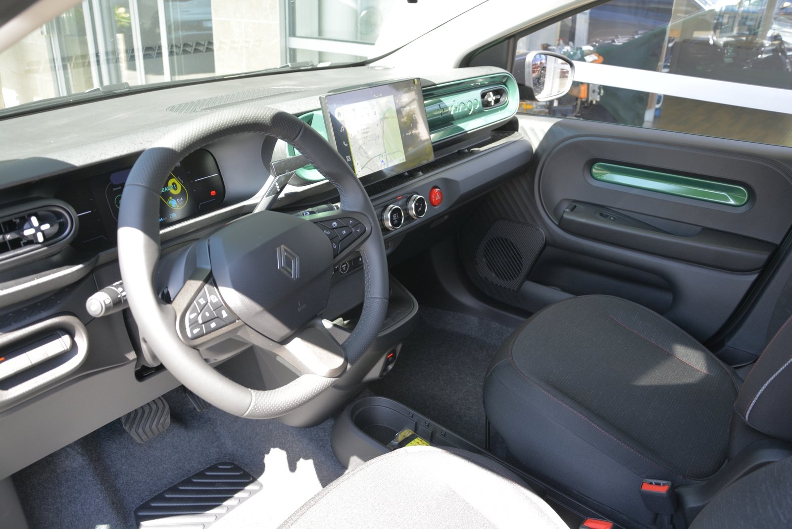 RENAULT TWINGO E-TECH ELECTRIC, Electric, New car, Automatic - 5