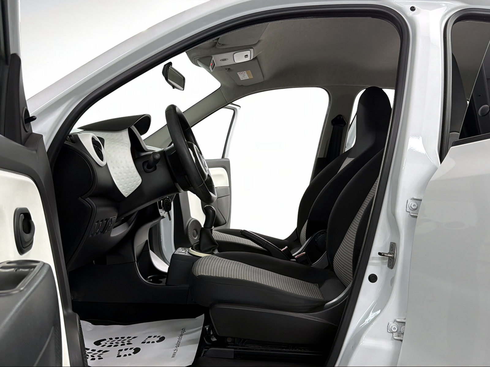 RENAULT Twingo 1.0 Life, Essence, Occasion / Utilisé, Manuelle - 6
