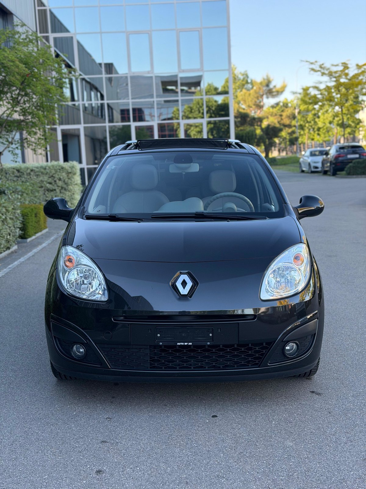 RENAULT Twingo 1.2 16V Initiale Quickshift, Essence, Occasion / Utilisé, Automatique - 2