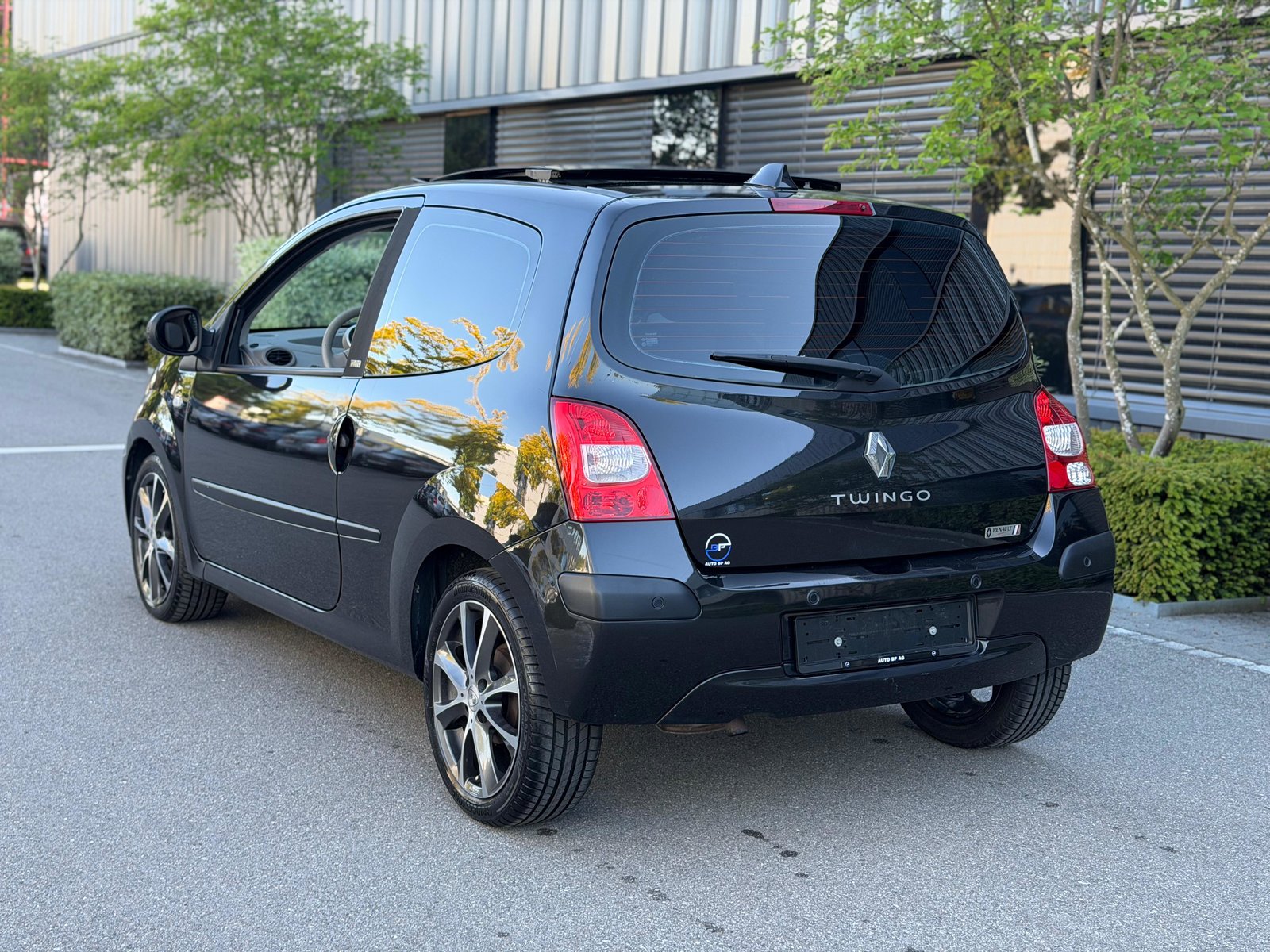 RENAULT Twingo 1.2 16V Initiale Quickshift, Essence, Occasion / Utilisé, Automatique - 7