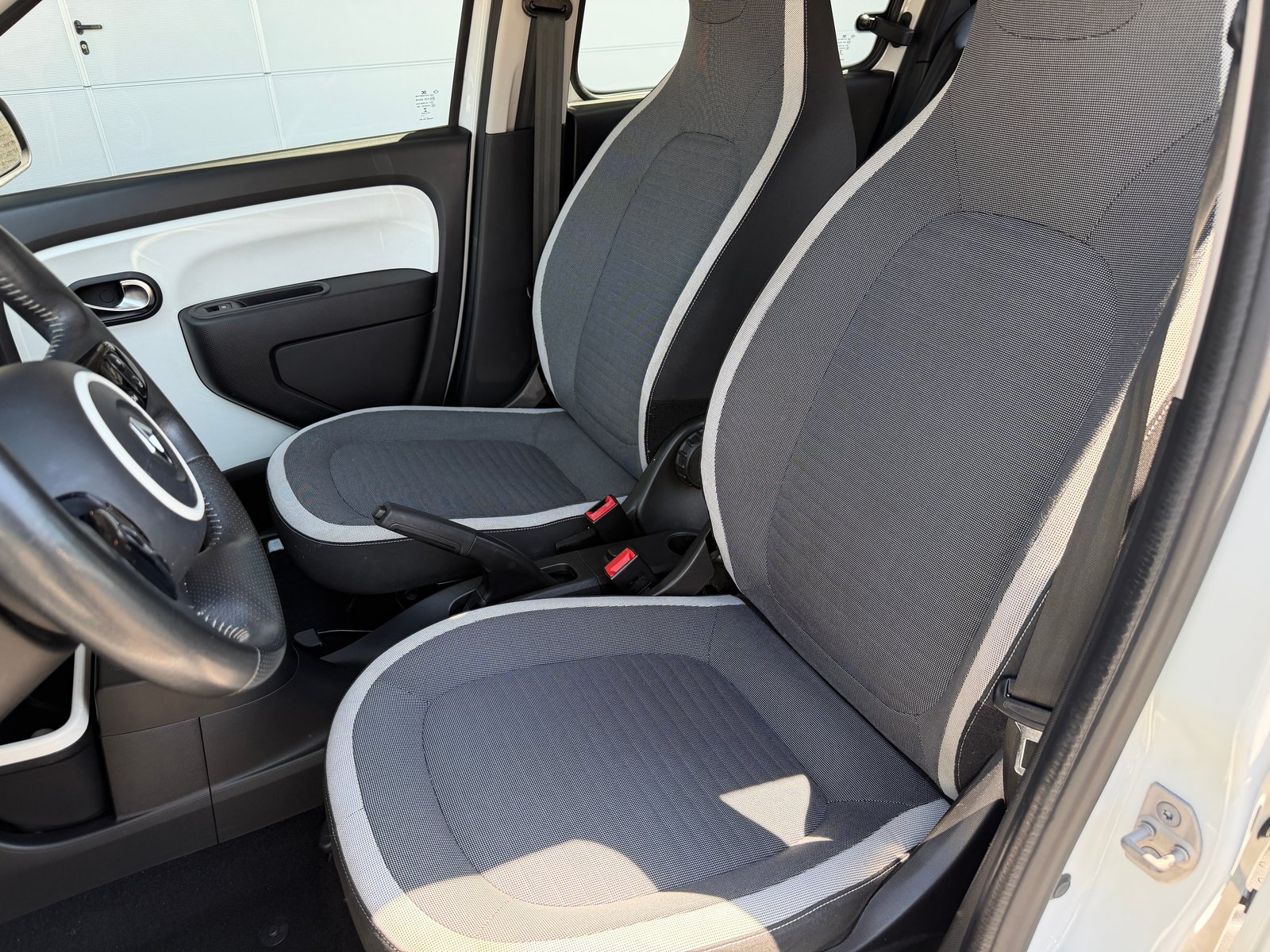 RENAULT Twingo 0.9 TCe 90 City, Petrol, Second hand / Used, Automatic - 6
