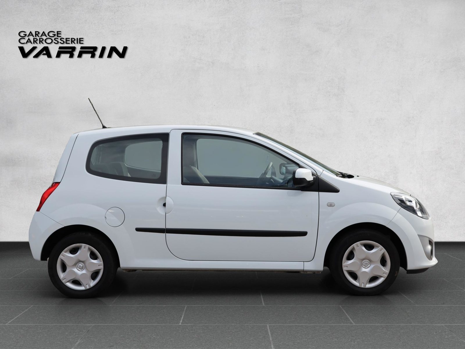 RENAULT TWINGO 1.2 Expression, Petrol, Second hand / Used, Manual - 7