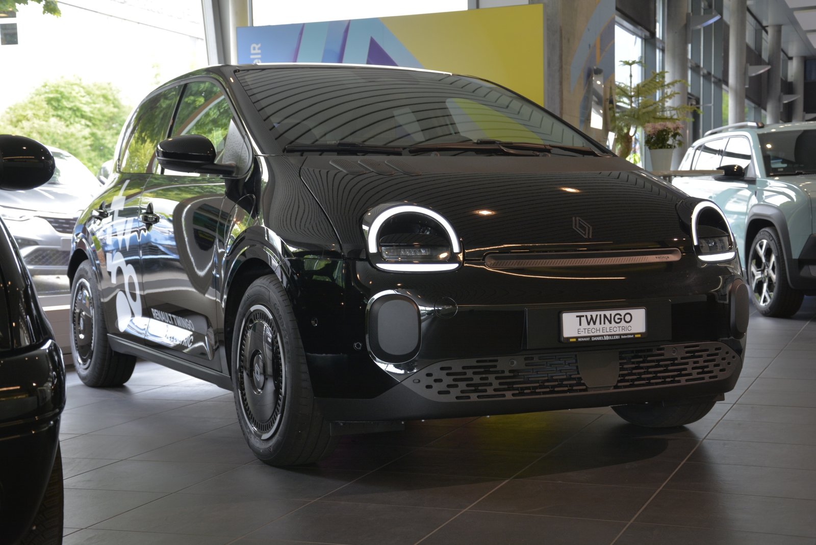 RENAULT TWINGO ELECTRIC techno 80PS Urban Range, Electric, Ex-demonstrator, Automatic - 6