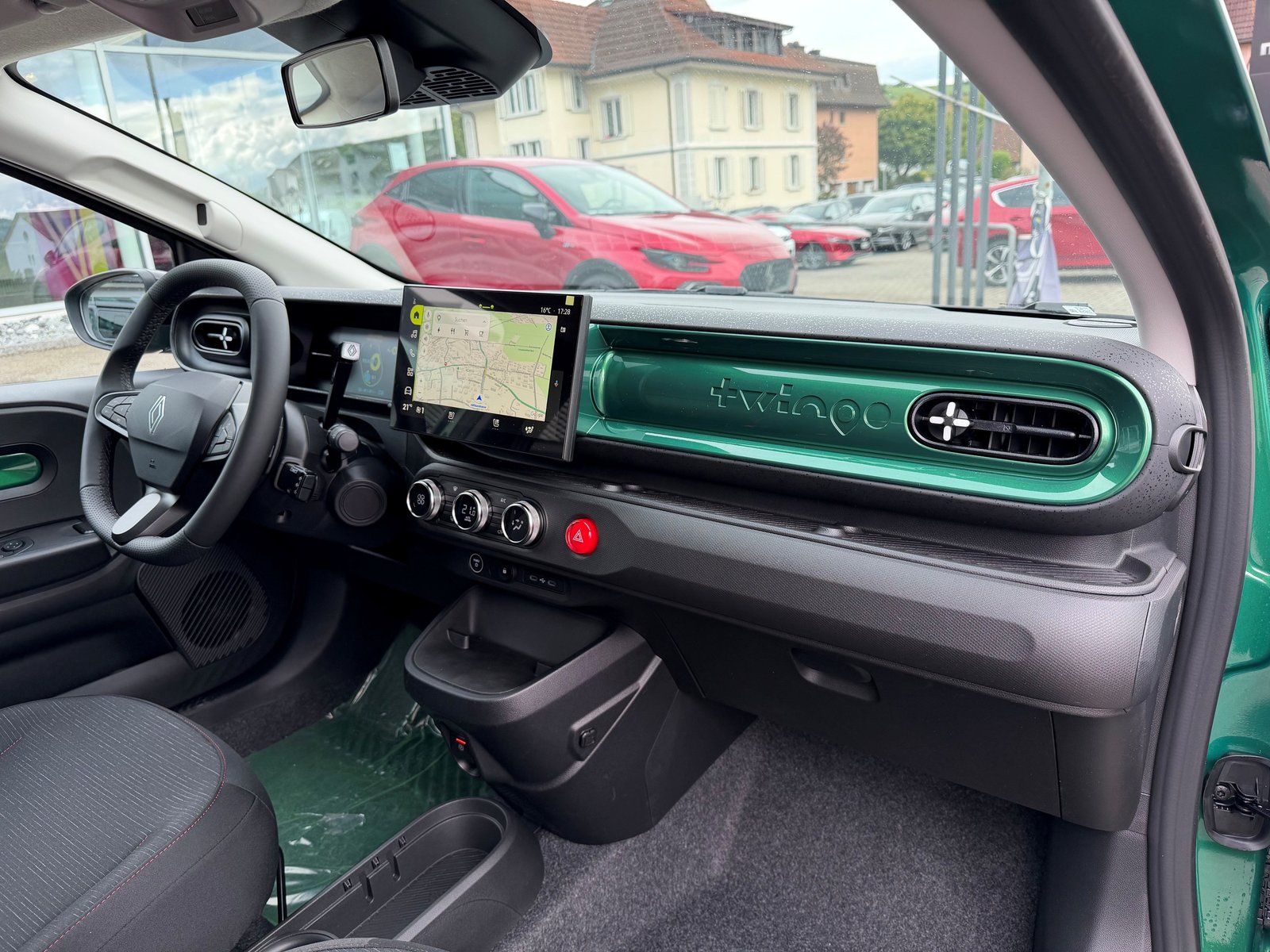 RENAULT Twingo E-Tech 27kWh Techno, Electric, New car, Automatic - 6