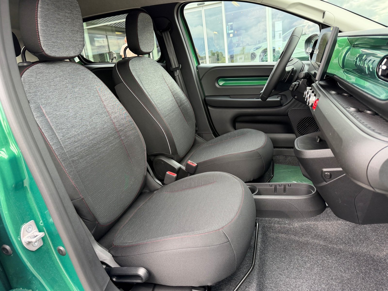RENAULT Twingo E-Tech 27kWh Techno, Electric, New car, Automatic - 7
