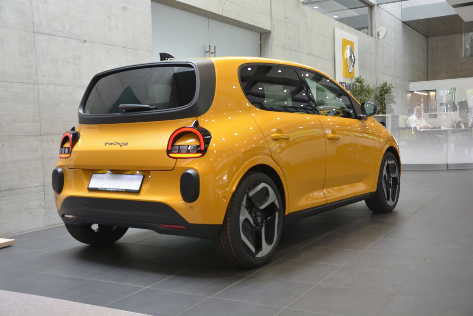 RENAULT TWINGO E-TECH ELECTRIC techno 80PS Urban Range, Electric, New car, Automatic - 4