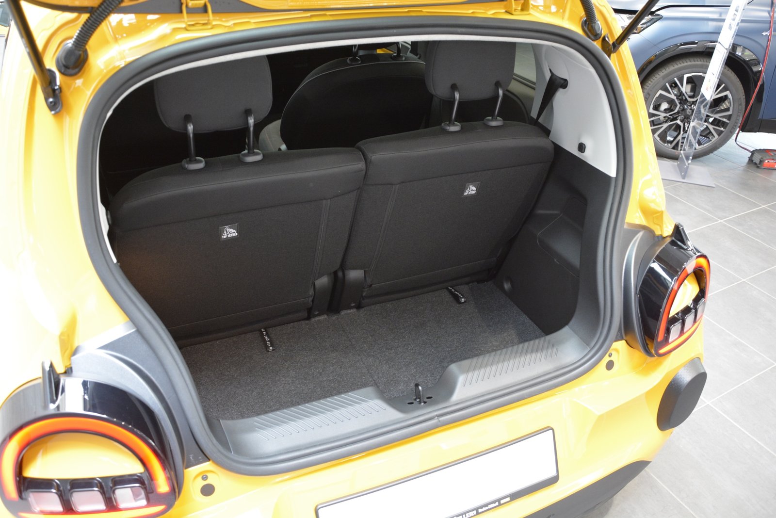 RENAULT TWINGO E-TECH ELECTRIC techno 80PS Urban Range, Electric, New car, Automatic - 6
