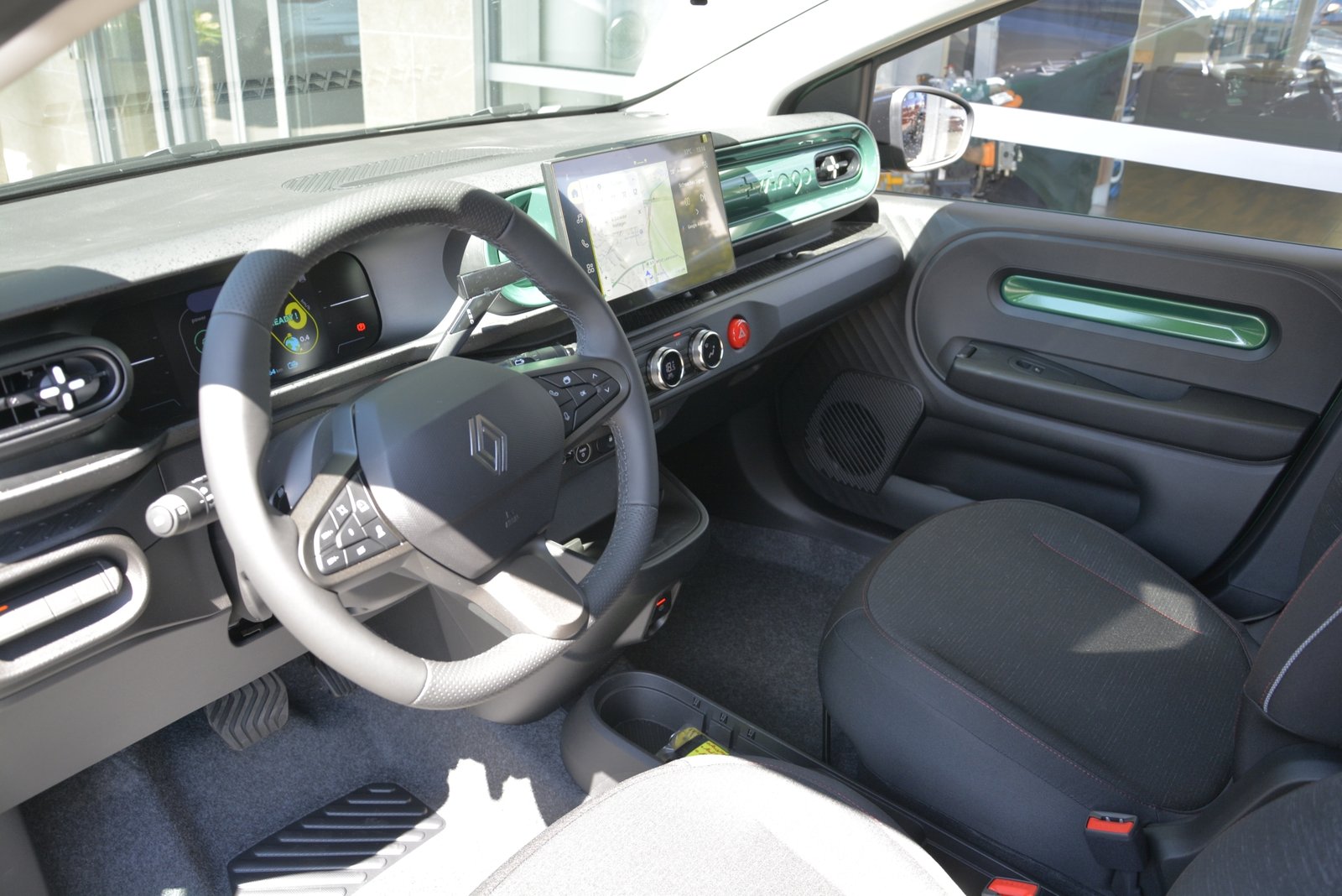 RENAULT TWINGO E-TECH ELECTRIC techno 80PS Urban Range, Électrique, Voiture nouvelle, Automatique - 5