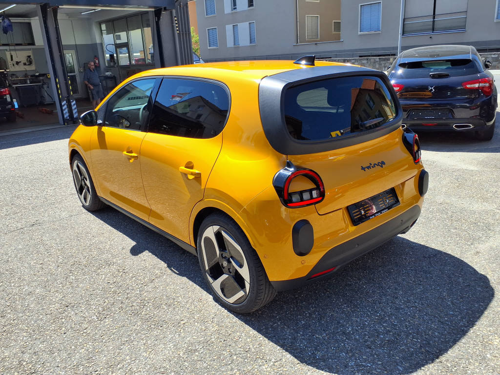 RENAULT Twingo E-Tech Urban Range techno, Electric, New car, Automatic - 2