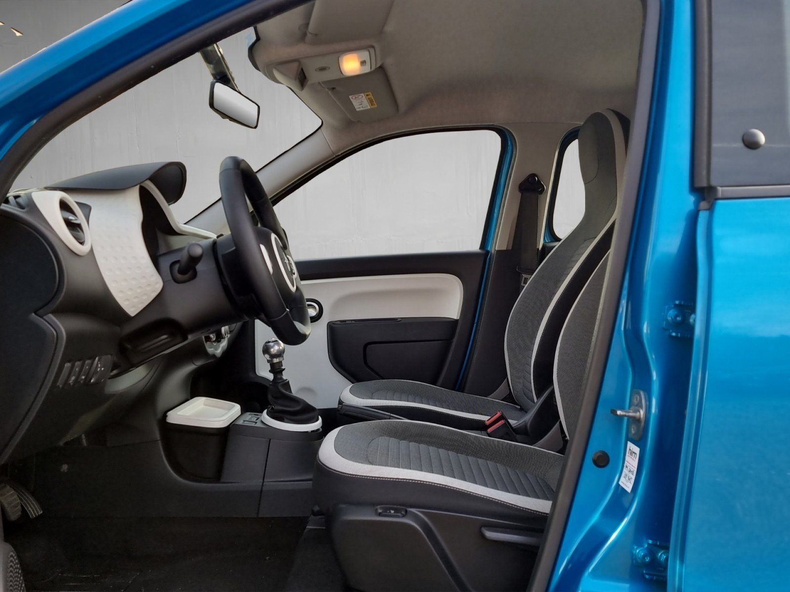 RENAULT Twingo 0.9 TCe 90 Zen, Petrol, Second hand / Used, Manual - 7