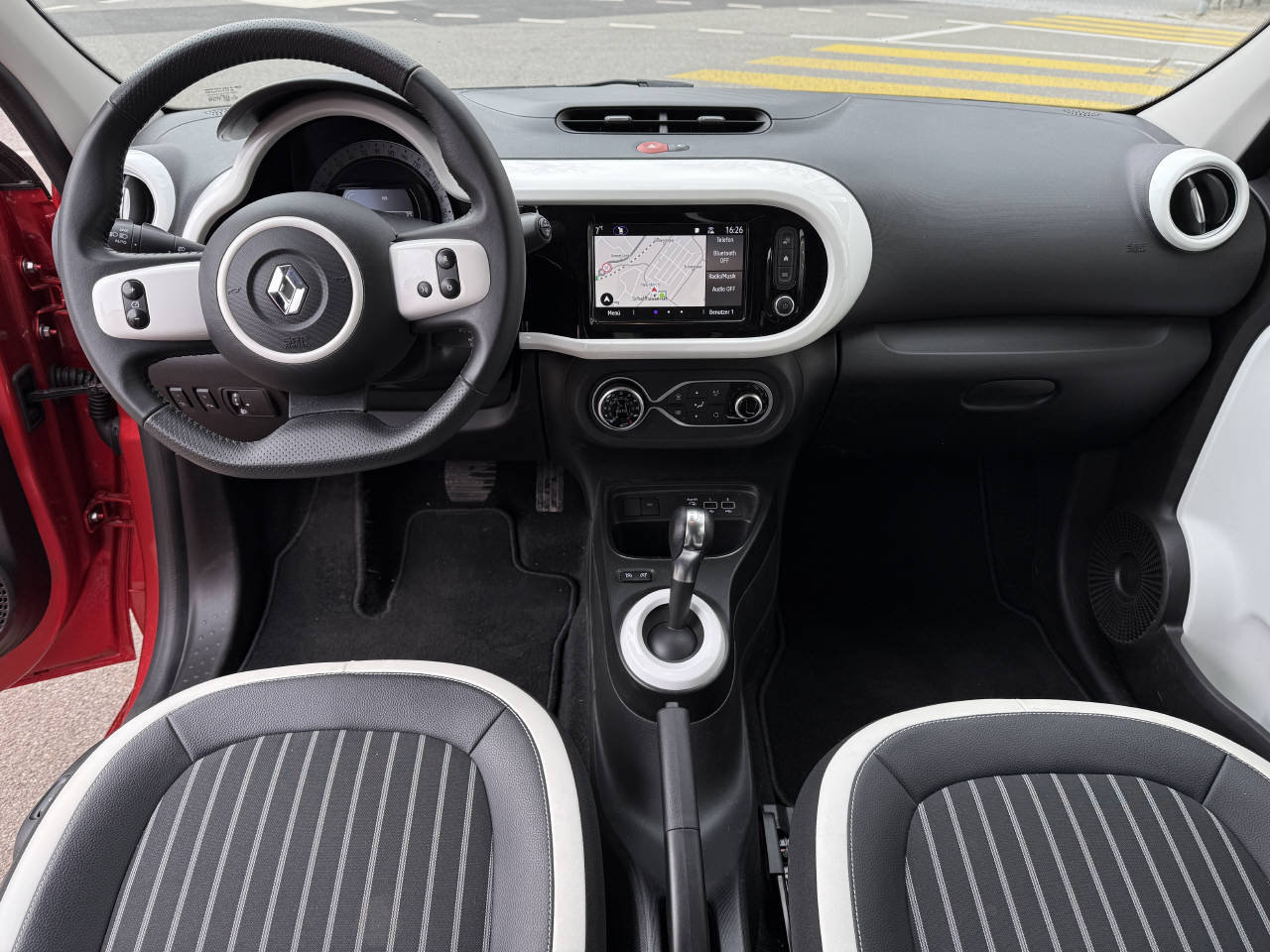 RENAULT Twingo E-Tech techno, Électrique, Occasion / Utilisé, Automatique - 6