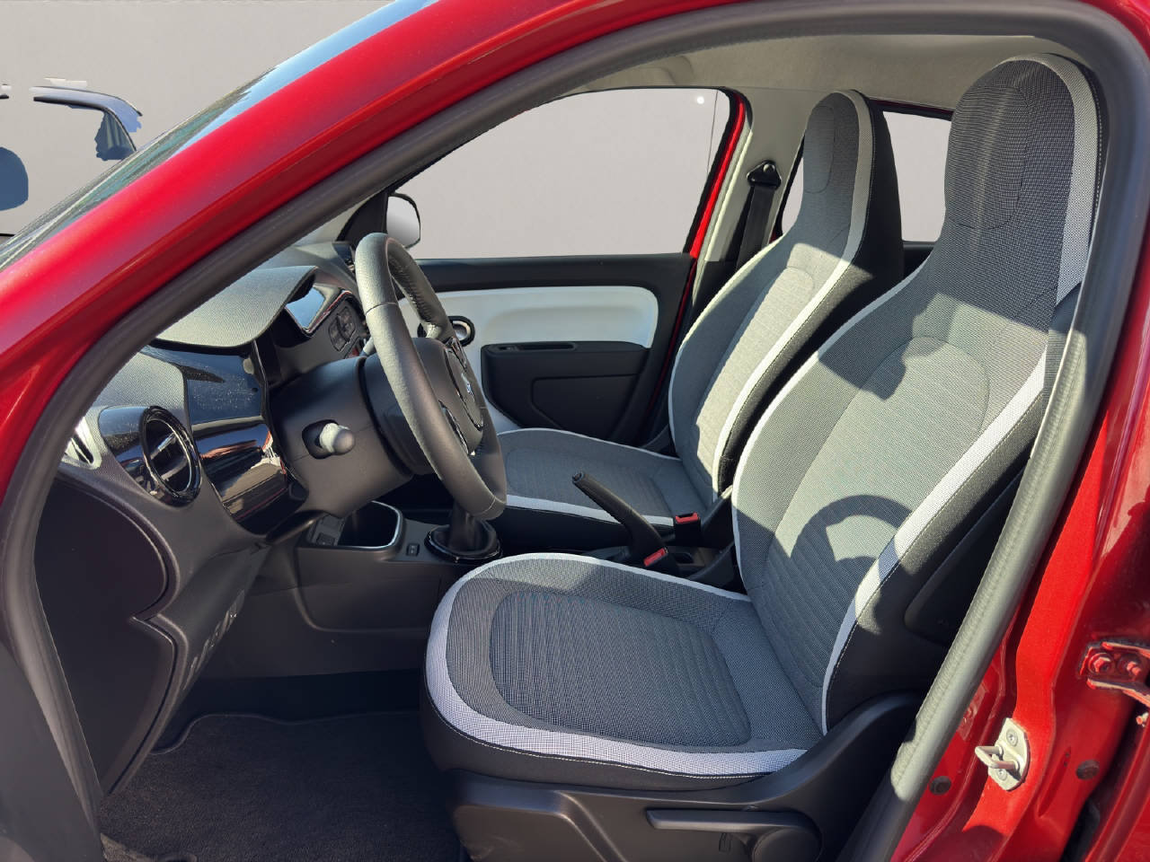 RENAULT Twingo 1.0 SCe 75 Life, Essence, Occasion / Utilisé, Manuelle - 5