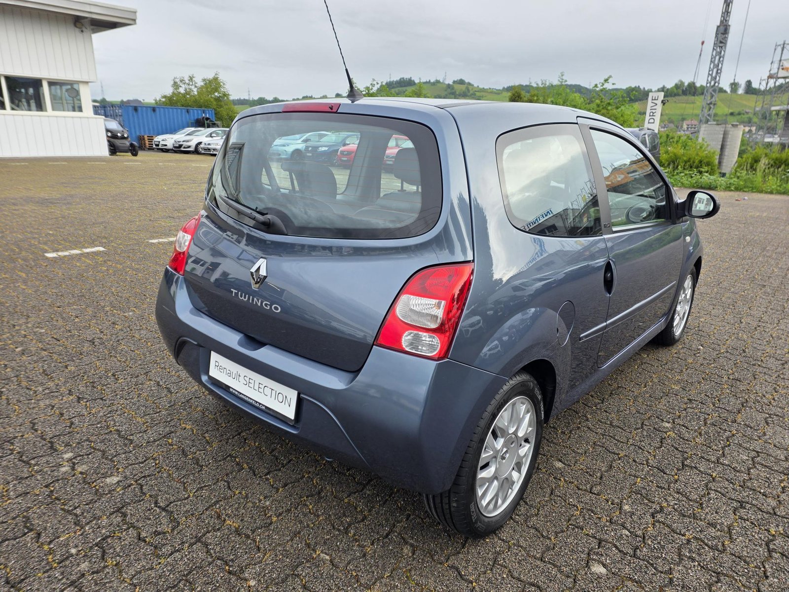 RENAULT Twingo 1.2 16V Initiale, Petrol, Second hand / Used, Manual - 4