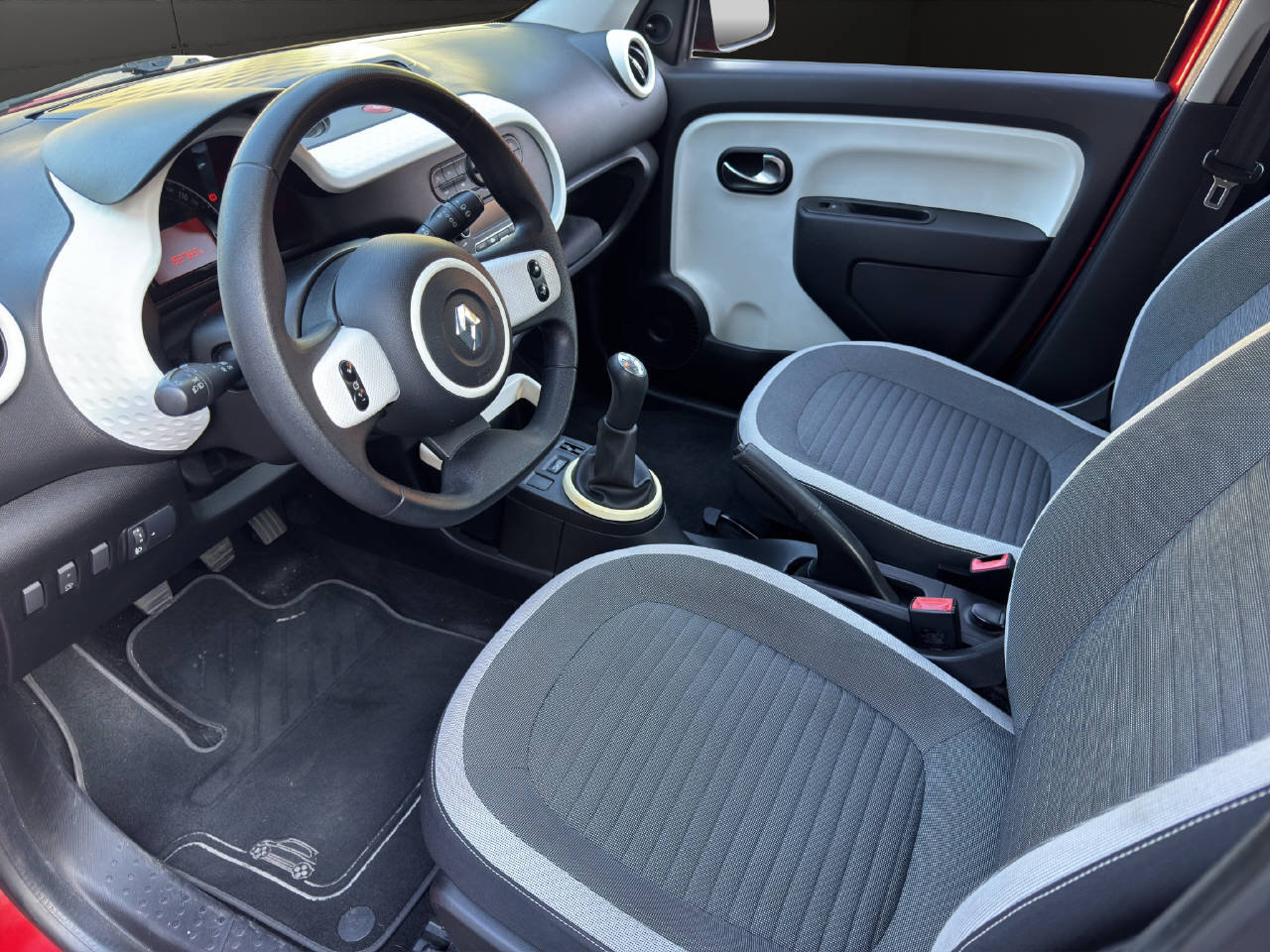 RENAULT Twingo 1.0 SCe 70 Zen, Benzin, Occasion / Gebraucht, Handschaltung - 5