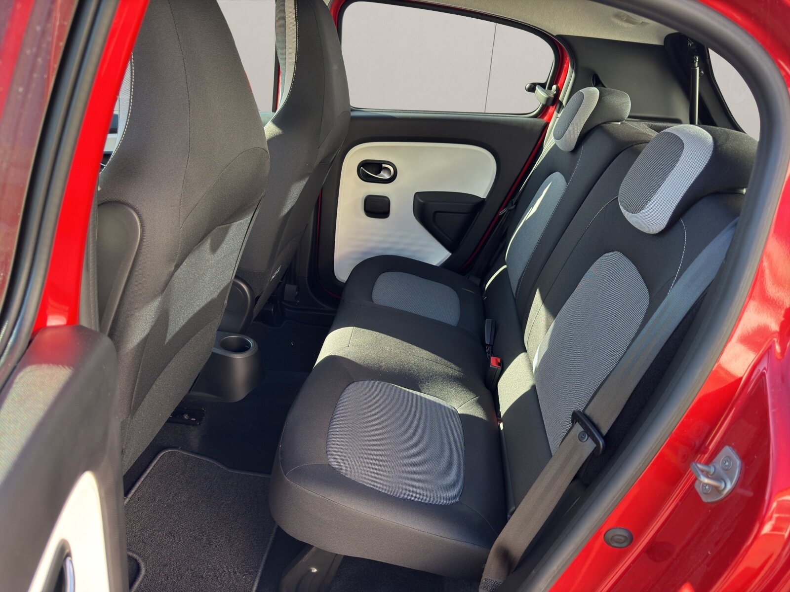 RENAULT Twingo 1.0 SCe 75 Life, Essence, Occasion / Utilisé, Manuelle - 7