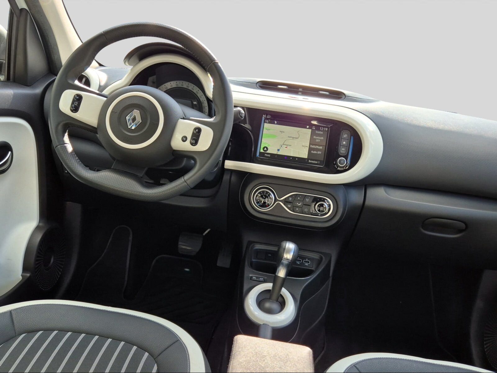 RENAULT Twingo E-Tech electr. tech R80, Elektro, Occasion / Gebraucht, Automatik - 4